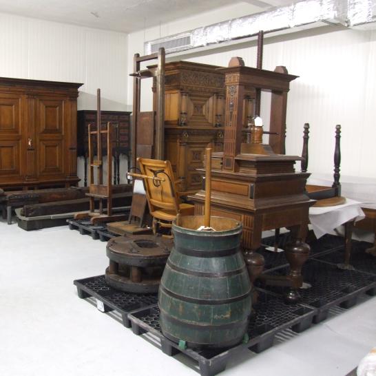 Houten meubilair en ton